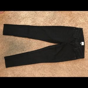 Levi’s black skinny jeans